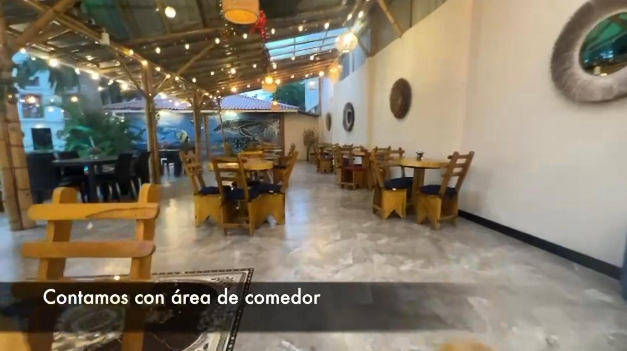 Hotel Berlin International Puerto López Екстериор снимка
